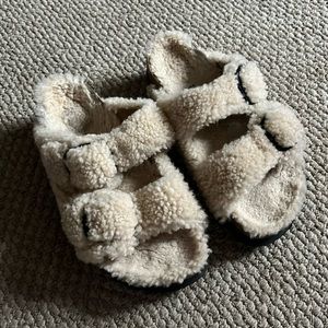 BIRKENSTOCK tan Arizona sandals fur Sherpa teddy shearling size 10 41 slides